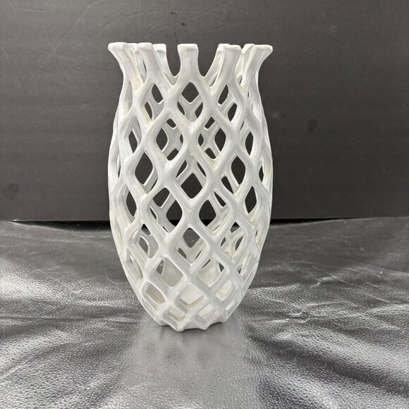 Lattice Design Vase‎ White Ceramic Oen Weave 12” Tall Boho Hippie Cottagecore - Picture 1 of 10